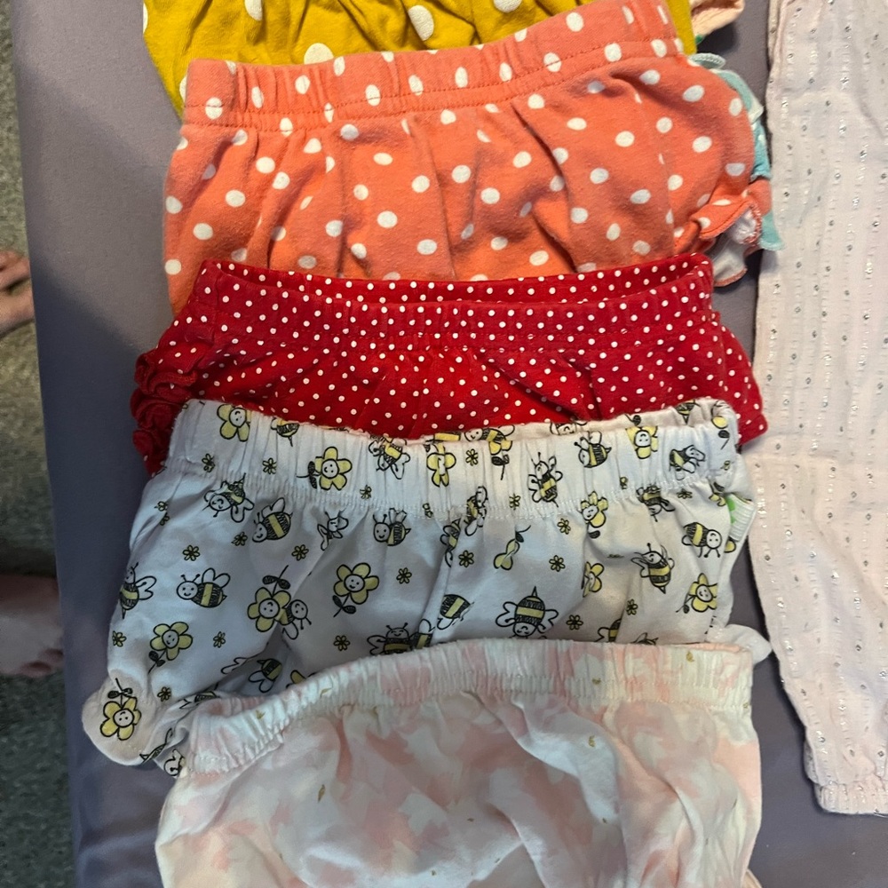 Baby Girl Ruffle Romper and Bloomers Set bundle - Picture 3 of 5